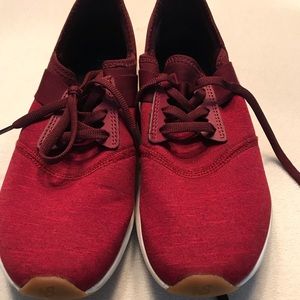 New Balance Women's Burgundy Fuelcore Nergize size 8